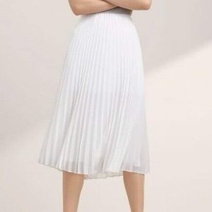 Aritzia Babaton White Jude Skirt